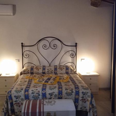 דירות סוברטו La Casa Di Lisa מראה חיצוני תמונה